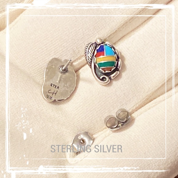 CH WHEELER MANUFACTURING CO Sterling Silver Natural Stone Inlay Post Earrings - Picture 7 of 8